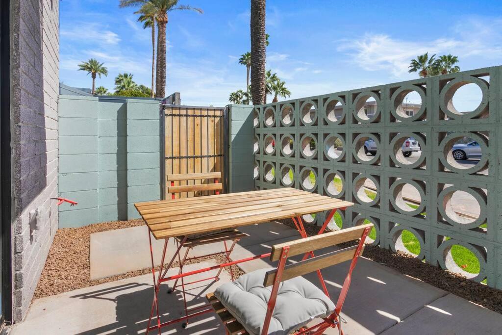 Large Studio Rooftop & Poolside - Walk To Old Town 斯科茨 外观 照片